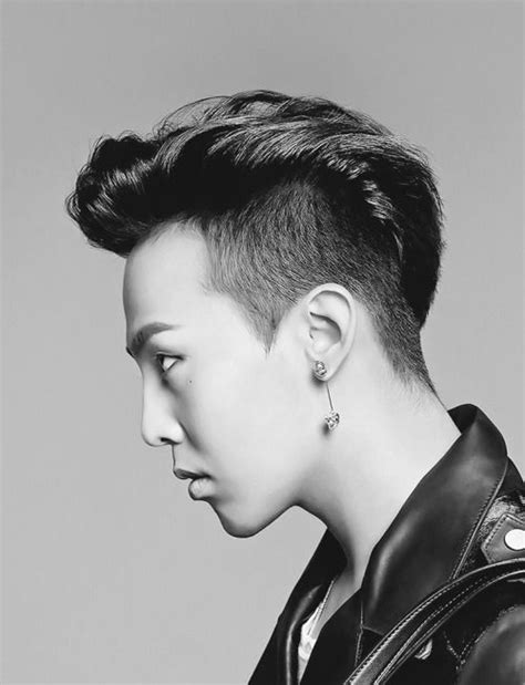 Check out riah's side part. G-Dragon | Gaya rambut pria, Rambut pria, Gaya rambut
