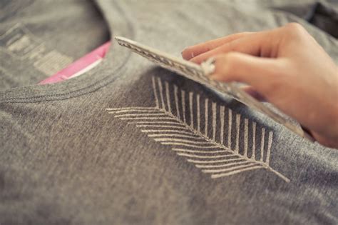 The beauty of this project is it doesn't matter if they neatly print their fingerprints, smear it, swirl it, etc. How To Make a Rubber Stamp Print T-shirt tutorial ...