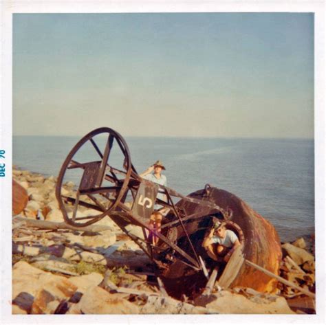 This iconic racing boat was originally designed by barrel+back+boat large model of the chris craft barrel back classic. Frenchman sets sail across Atlantic in a barrel! | Page 11 ...