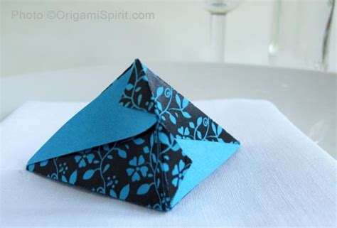 How To Make A Fortune Paper Pouch An Stylish Origami Fortune Cookie