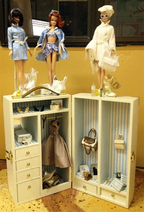 Barbie Fashion Model Collection Wardrobe For Silkstone Dolls By Mattel