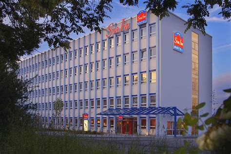 Now $75 (was $̶9̶7̶) on tripadvisor: Hotel Home Office in München - Star Inn Hotel München ...