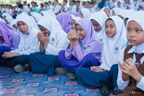 Surat siaran kementerian pendidikan malaysia bil. LAWATAN MENTERI PENDIDIKAN MALAYSIA - PAPAR SMART
