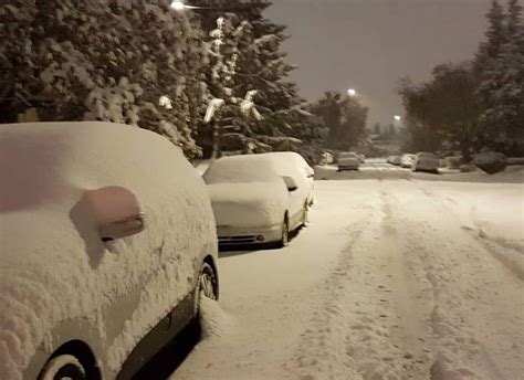 Record Snowfall Wallops Calgary In 1st Storm Of Season Cbc News