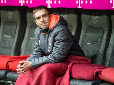Последние твиты от philipp lahm (@philipplahm). Medien: Bayern-Kapitän Lahm beendet Karriere im Sommer ...