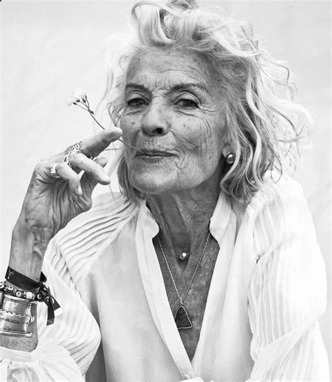 пожилая женщина курит 2 тыс изображений найдено в ЯндексКартинках Portrait Fotografie Ideen