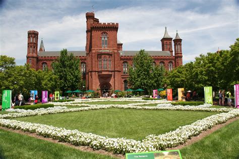 Love, Joy and Peas: Garden Fest Photos from the Smithsonian Gardens