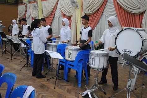 This is the 2nd part of the 2nd show. SULTAN ISMAIL COLLEGE MARCHING BAND (SICMB)