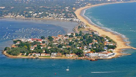 This site provides a simple guide to local bournemouth beaches and nearby parking. 10 Things to Do in Sandbanks - Toad Hall Cottages Blog