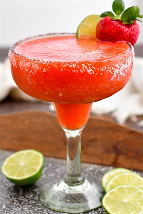 Strawberry Margarita Frozen Or On The Rock Make These Margaritas