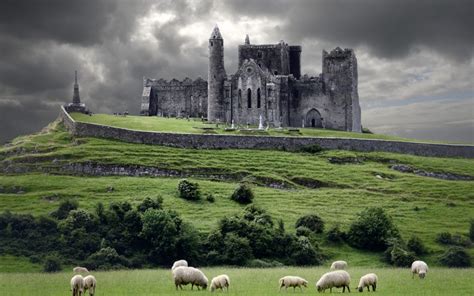 Top 10 Famous Landmarks In Ireland