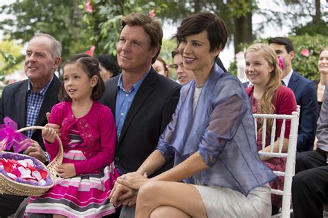 Good witch continues the story of the enchanting cassie nightingale (catherine bell), middleton's most intuitive and empathetic resident. 8 Shows Like Good Witch to Watch While You Wait for Season ...