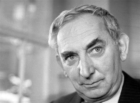 In 1939 he participated in the defense of poland as a member of a military training unit. Gustaw Holoubek 21 kwietnia świętowałby 93. urodziny ...