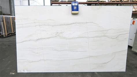 Avantages d'un plan de travail en dekton : Mont Blanc de chez Spadaccini. Granit blanc destiné au ...