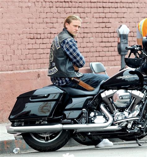 Charlie Hunnam Fans On Twitter Charlie Hunnam Sons Of Anarchy Charlie
