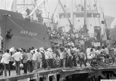 Senator in 1975 when saigon fell. 8 Historic Photos That Capture The Chaotic U.S. Withdrawal ...