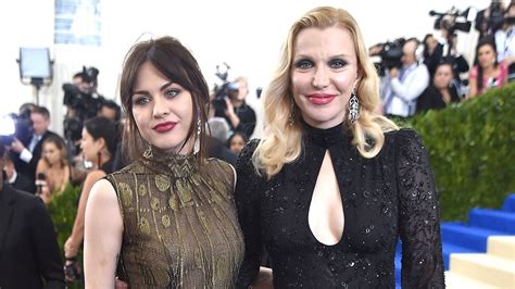 Kurt Cobain And Courtney Love S Daughter Frances Bean Shares Her Story Of Addiction And Recovery