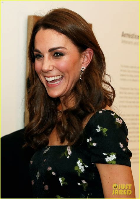 Photo Kate Middleton Glams Up For Portrait Gala In London 08 Photo