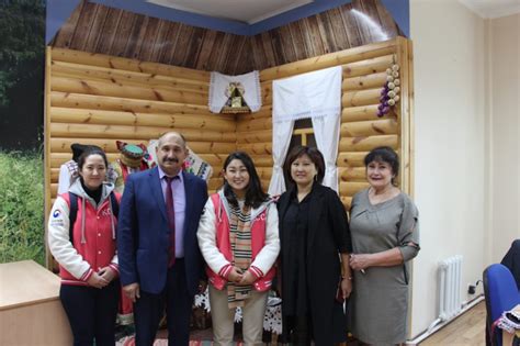 Директор культурного центра Посольства Кореи в Казахстане посетила Дом ...