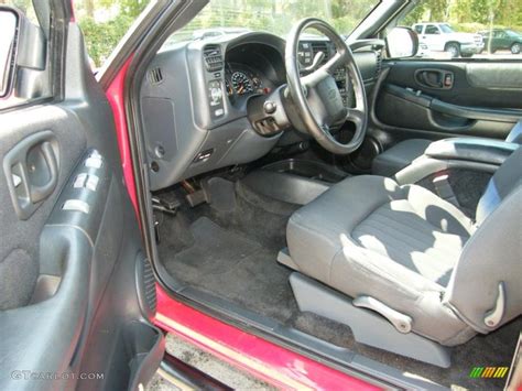 Graphite Interior 2003 Chevrolet S10 Zr2 Extended Cab 4x4 Photo
