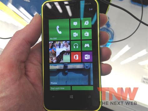 Hands On With The Nokia Lumia 620