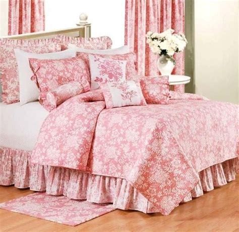 Shelby Pink Toile Quilt C Pink And White Toile Quilts Draperies