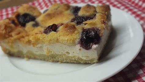 Heldenhafte rezepte für jeden tag. Blech - Kirsch - Käse - Kuchen mit Streuseln von ...