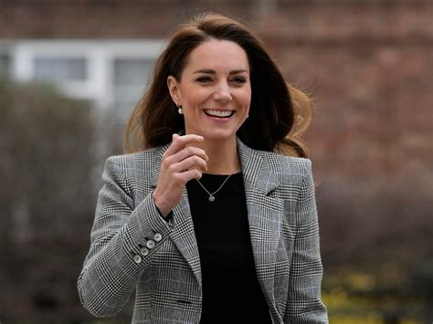 Los Alpes Tregua Trasplante Kate Middleton Candid Afirmar Artefacto Fuerte