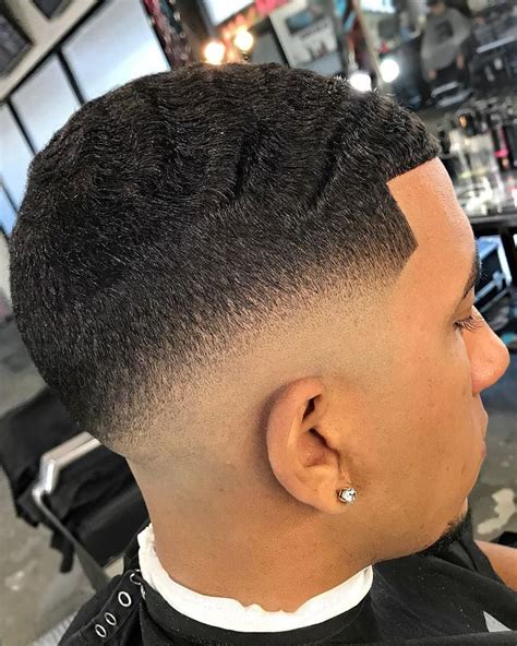 Pin By R Mne On Coiff Taper Fade Haircut Low Fade Haircut Mid Fade