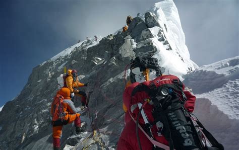 As Mount Everest Glaciers Melt Dead Bodies Of Climbers Emerge The