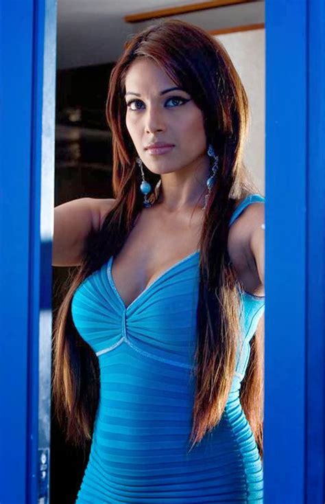 actress bipasha basu hottest pics hot blog photos