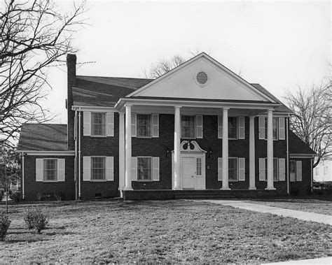 The History Behind The Holland House Under The Oaks