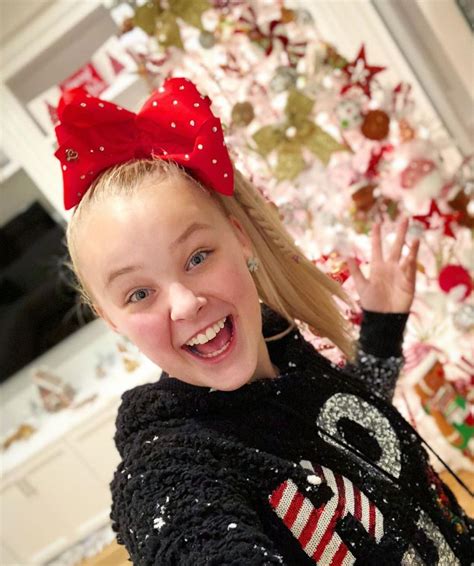 Jojo was first introduced on the second season of abby's ultimate dance competition. JOJO Siwa in 2019 | Jojo siwa age, Jojo siwa, Jojo yes