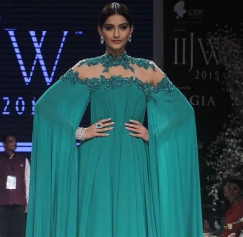 Sonam Kapoor Hot Backless Photos In Green Gown At India International