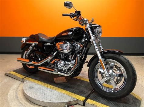 2016 Harley Davidson® Xl1200c Sportster® 1200 Custom Vivid Black