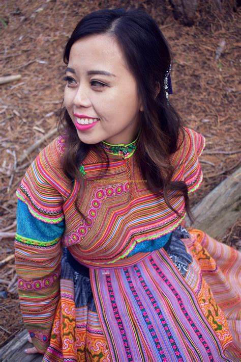 Flower Hmong Outfit | ROSES AND WINE
