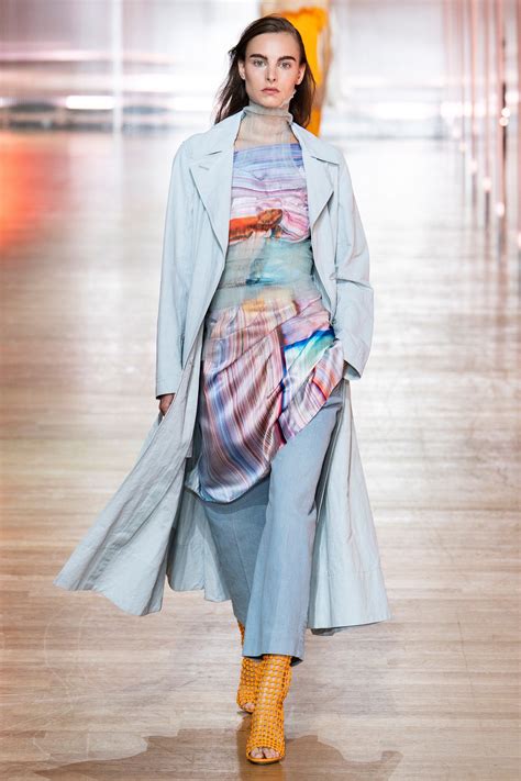 Poiret Spring 2019 Ready-to-Wear Fashion Show Collection: See the complete Poiret Spring 2019 R ...
