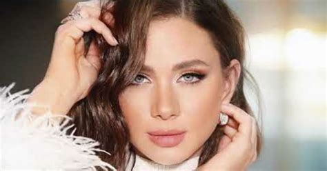 وضعت الإعلامية الشهيرة لجين عمران تتر النهاية على علاقتها الممتدة بشاشة mbcعبر برنامج صباح الخير يا عرب بعد تسع شعار قناة لجين عمران المنتظرة على اليوتيوب. بالفيديو.. لجين عضاضة تكشف تفاصيل إصابتها بـ«كورونا ...