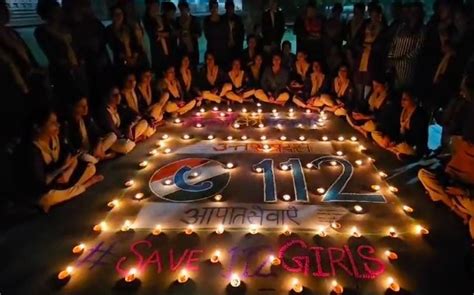Save 112 Girls धरने पर जले आशाओं के दीये अनोखी रंगोली सजाकर रखी डायल