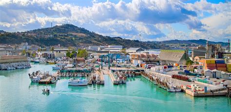 Informationen zu duomo di san ciriaco. Ancona, cosa visitare?