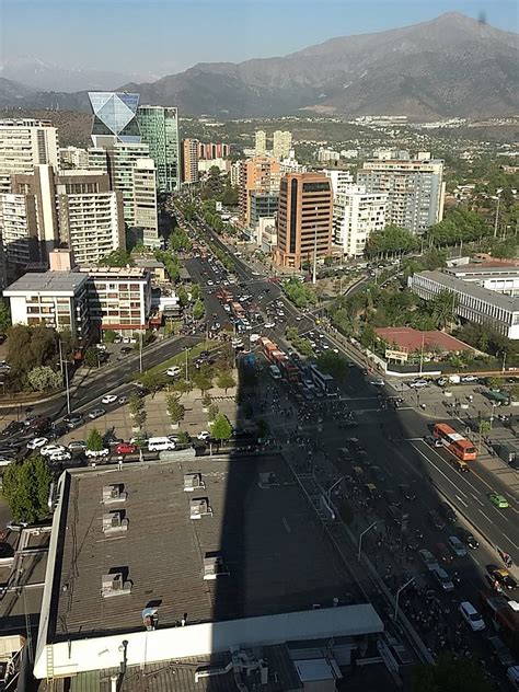 Por corte de luz en varias comunas de santiago #l2 se encuentra disponible entre cerro blanco y la cisterna. Corte de luz afectó a varias comunas en Santiago | ElAntro