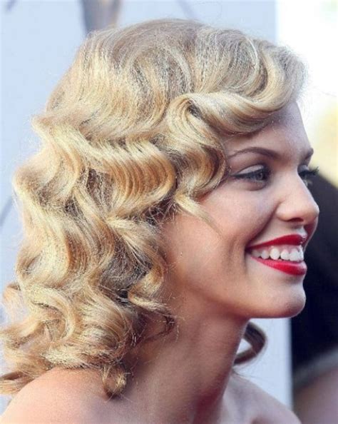 Today, we pull our hair up into a ponytail when we are feverishly working on a project over our desks and on. Monroe Medium Wavy Hairstyles - CircleTrest