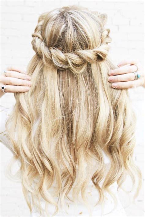 Weve Collected 45 Photos With Best Homecoming Hairstyles For Medium And