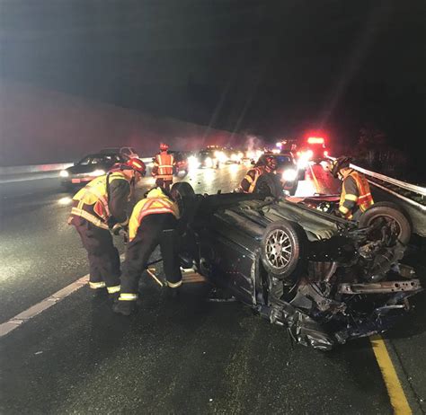 1 dead in rollover crash on I-5 in Everett, troopers say – KIRO 7 News