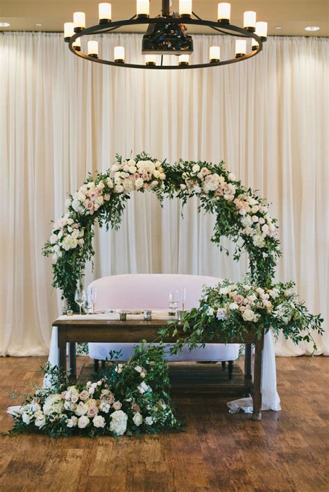 One Of The Most Magical Sweetheart Tables Weve Designed A Circle