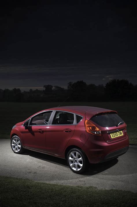 The new ford fiesta with multilingual sync emergency assistance. Ford Fiesta Titanium Individual - the first new Fista ...