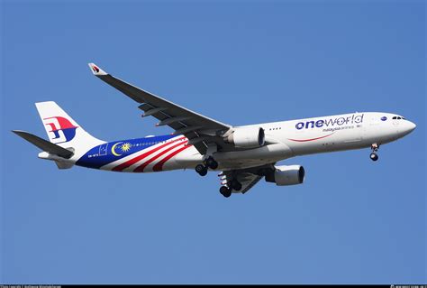 9m Mto Malaysia Airlines Airbus A330 323 Photo By Wuthiwong