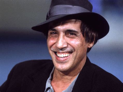 Di seguito l'elenco delle canzoni presenti in questo video, cliccando sul minuto della canzone desiderata, l'ascolterete automaticamente. Adriano Celentano - Quelle est sa taille
