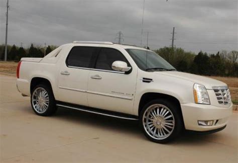 Enjoy this quick test drive and tuning for the cadillac escalade 2021 next gen in gta v on pc download link Cadillac Escalade EXT Photos and Specs. Photo: Escalade ...