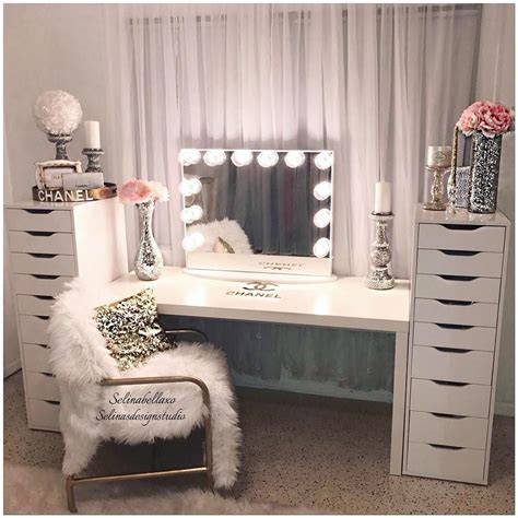 Makeup artists suggest a makeup vanity table with lights that are leds or halogen bulbs. Vanity Mirror With Lights: vanity mirror diy, bathroom ...